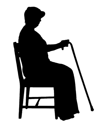 老太太拄拐坐椅子上